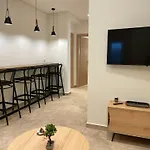 Tsoukos Apartment