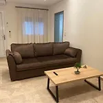 Tsoukos Apartment *